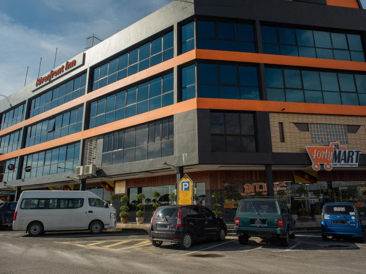 Capital O 90083 Riverfront Inn Bintulu Luaran gambar