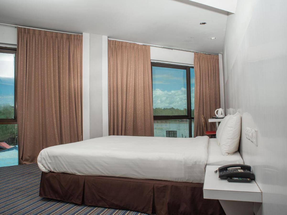 Capital O 90083 Riverfront Inn Bintulu Luaran gambar